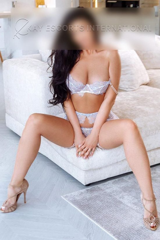 Sandra high-class girl Dubai