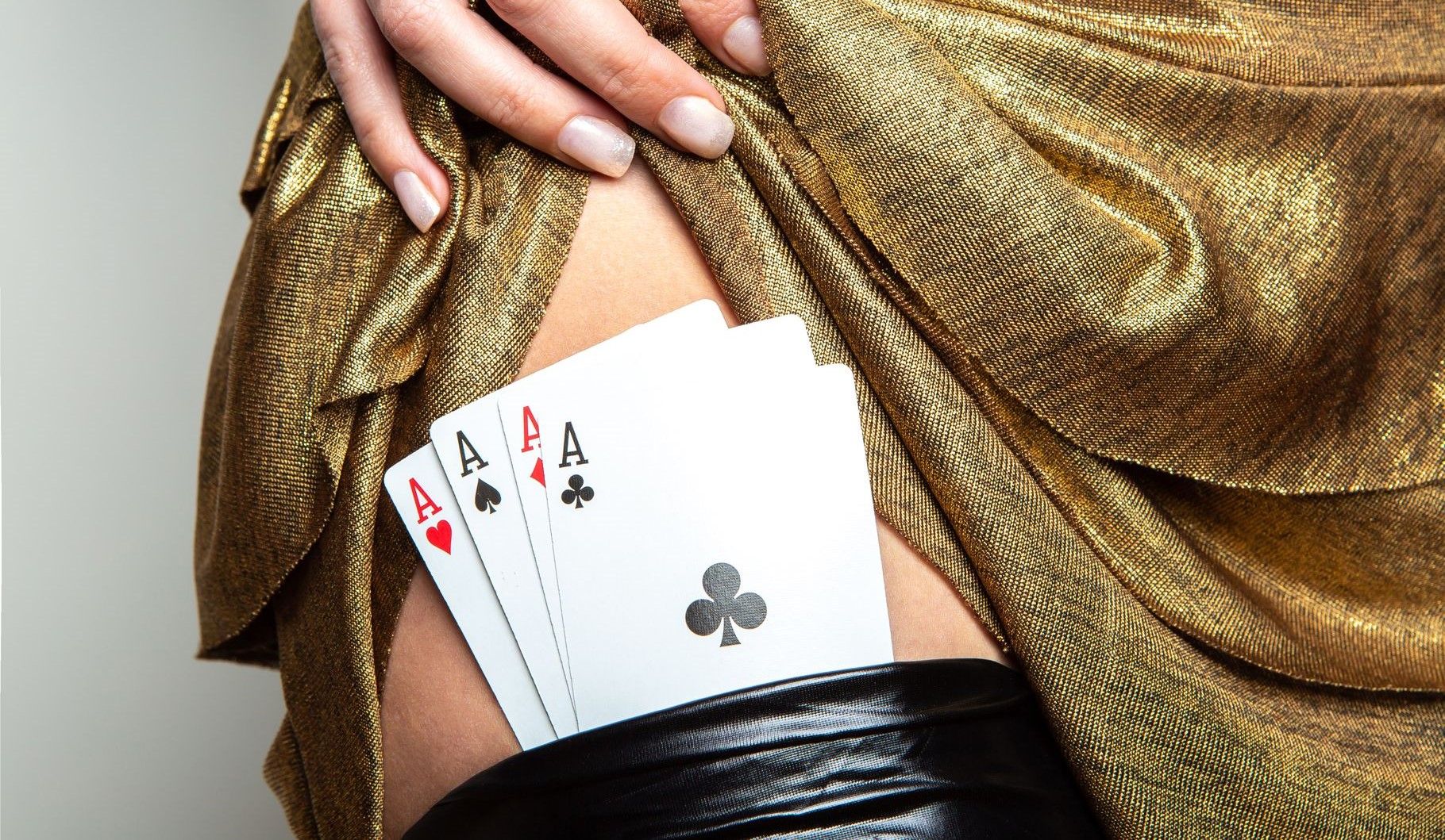 Strippoker Escort Services